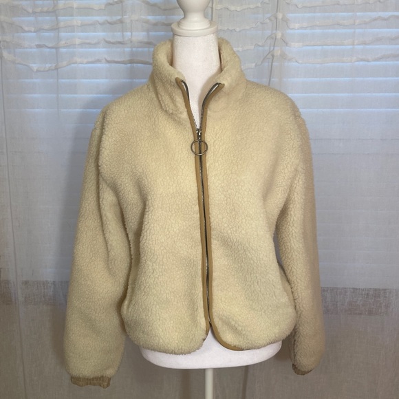 URBAN OUTFITTERS - NWOT Wool Like Jacket with Front Zipper Closure, Size Small - Picture 3 of 9